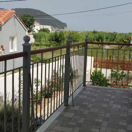 Meraki Holiday home *